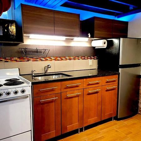 Live In This Iconic East Side Lower Level Unit Providence Bagian luar foto