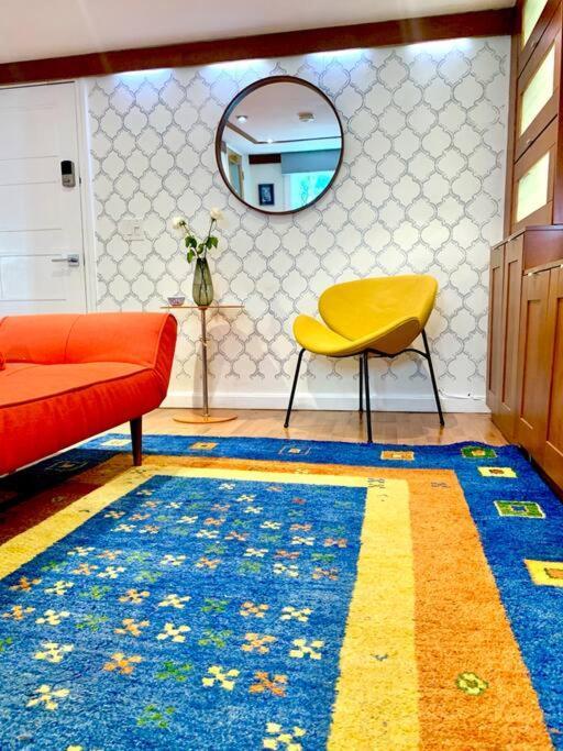 Live In This Iconic East Side Lower Level Unit Providence Bagian luar foto
