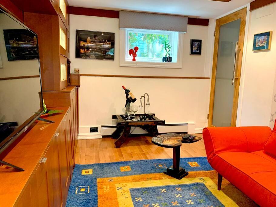 Live In This Iconic East Side Lower Level Unit Providence Bagian luar foto