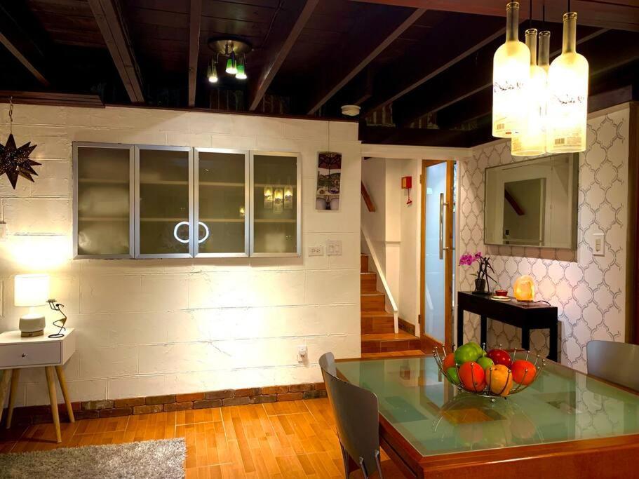 Live In This Iconic East Side Lower Level Unit Providence Bagian luar foto